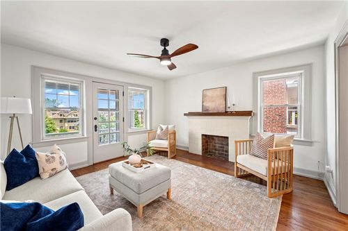 2n-4309 Mcgee Street, Kansas City, MO, 64111 | Card Image