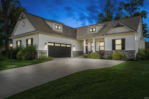 1404 River Cove Dr, Osceola, IN, 46561-8439 | Card Image