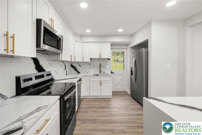 A - 8255 Mertztown Rd, Home with 6 bedrooms, 3 bathrooms and null parking in Alburtis PA | Image 31