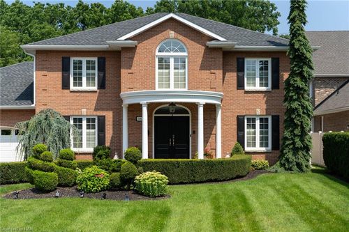 380 Martindale Rd, Saint Catherines, ON, L2R6P9 | Card Image