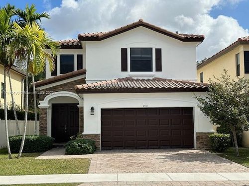 8551 W 33rd Ave, HIALEAH, FL, 33018-1863 | Card Image