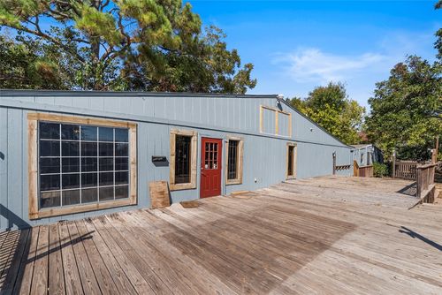 313 N Main St, Elgin, TX, 78621-2622 | Card Image