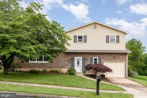 302 Iroquois Way, MECHANICSBURG, PA, 17050-2530 | Card Image