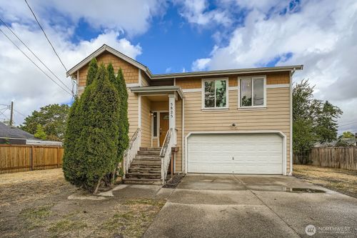 5825 S M St, Tacoma, WA, 98408-3432 | Card Image