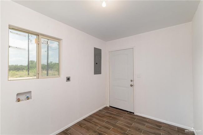 3805 S Midway Rd, House other with 3 bedrooms, 2 bathrooms and null parking in Weslaco TX | Image 6