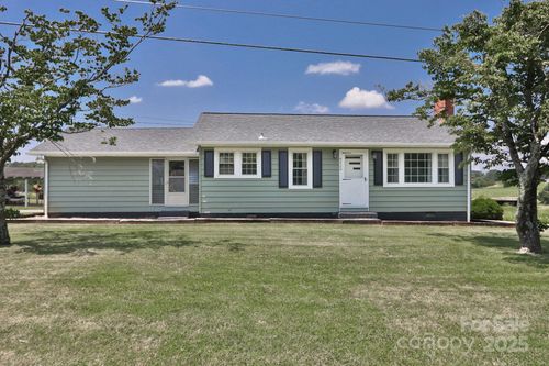 4225 Us 21 Hwy, Hamptonville, NC, 27020-7317 | Card Image