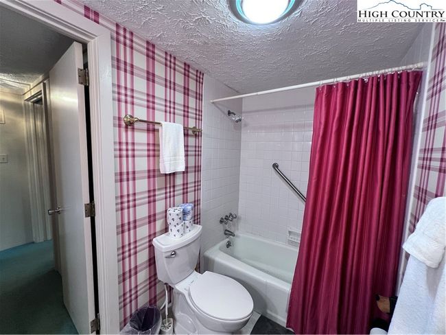 bath 1 | Image 19