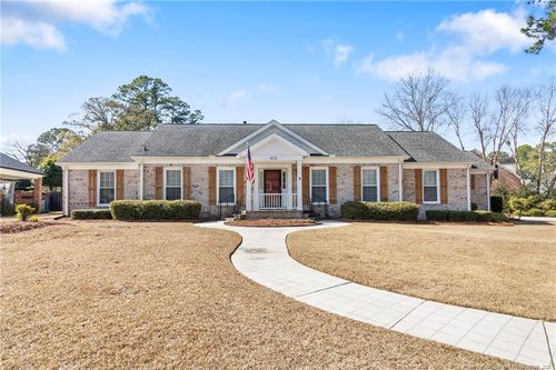 402 Thorncliff Dr, Fayetteville, NC, 28303-5222 | Card Image