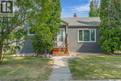 1492 95th St, North Battleford, SK, S9A0G6 | Card Image