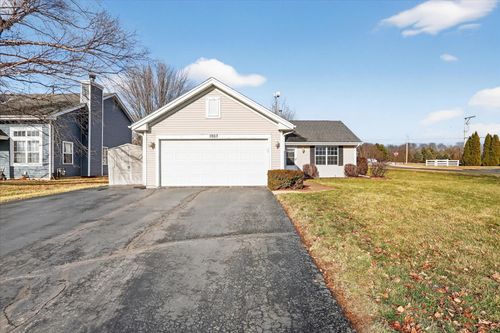 1903 Silverthorn Dr, BYRON, IL, 61010-8960 | Card Image