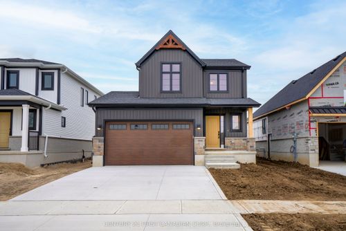 668 Ketter Way, Wyoming, ON, N0N1T0 | Card Image