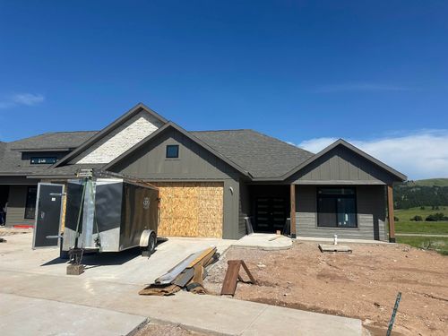 7923 Duke Pkwy, Spearfish, SD, 57783-8677 | Card Image