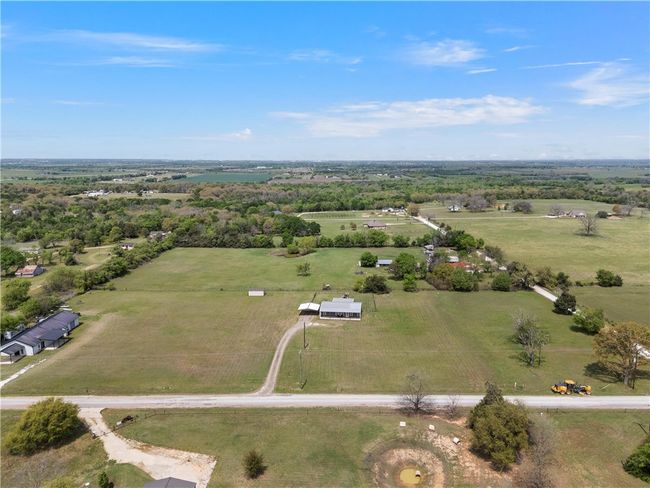 917 Farney Rd, House other with 3 bedrooms, 2 bathrooms and 2 parking in Lorena TX | Image 39