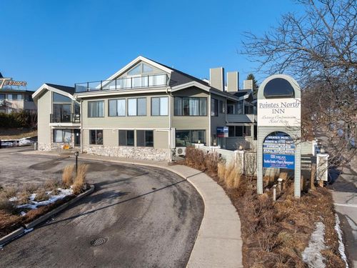 101 Michigan Ave, Charlevoix, MI, 49720-1802 | Card Image