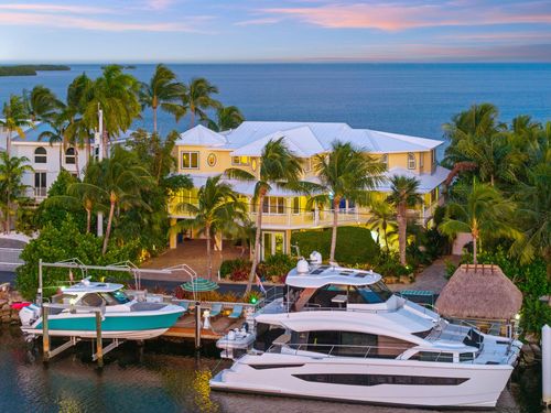 545 Ocean Cay Dr, Key Largo, FL, 33037-4346 | Card Image