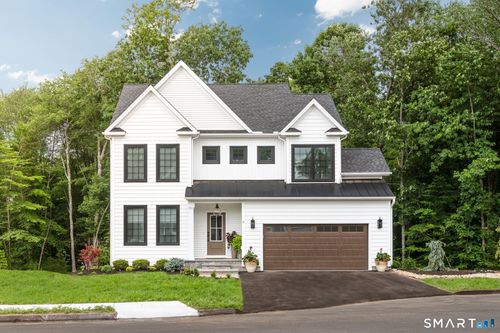 34 W District Rd, Unionville, CT, 06085-1433 | Card Image