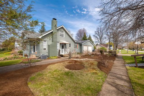 933 Grant Ave, Erie, PA, 16505-1514 | Card Image
