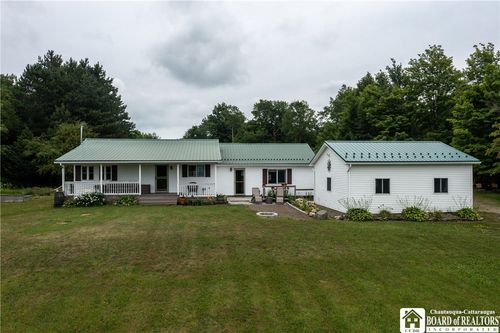 8800 Harmon Hill Rd, Fredonia, NY, 14063-9657 | Card Image
