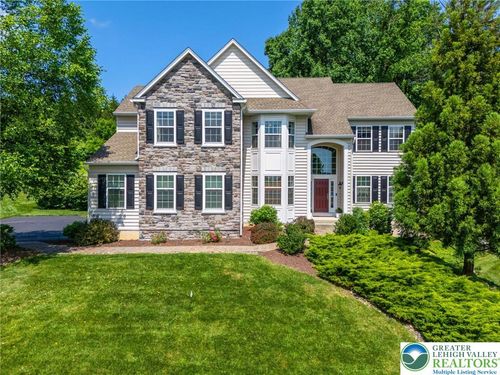 7451 Mount Vernon Dr, ZIONSVILLE, PA, 18092-2303 | Card Image