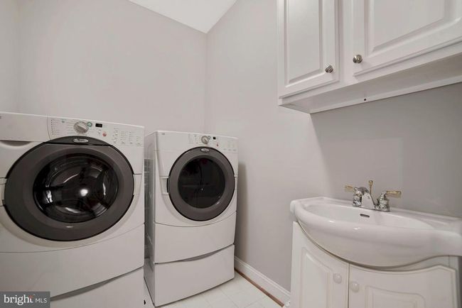 8238 Snead Loop, House other with 3 bedrooms, 3 bathrooms and null parking in GAINESVILLE VA | Image 32