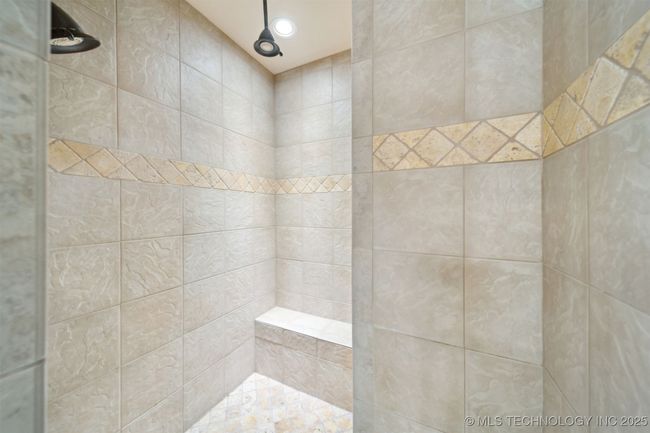12315 14 Th St, House other with 3 bedrooms, 3 bathrooms and null parking in Jenks OK | Image 19