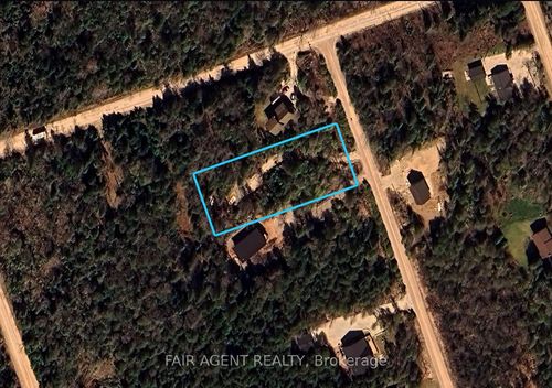 6 Henwood St, Stokes Bay, ON, N0H2M0 | Card Image