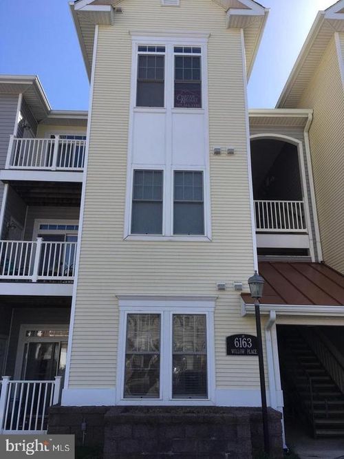 301-6163 Willow Pl, BEALETON, VA, 22712-6733 | Card Image