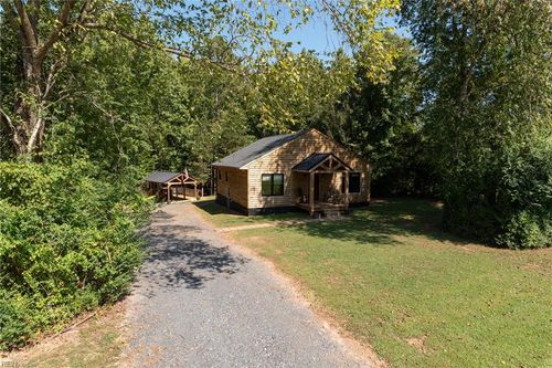 14660 Meade Rd, Amelia Court House, VA, 23002-4527 | Card Image