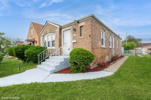 9811 S Woodlawn Ave, CHICAGO, IL, 60628-1643 | Card Image
