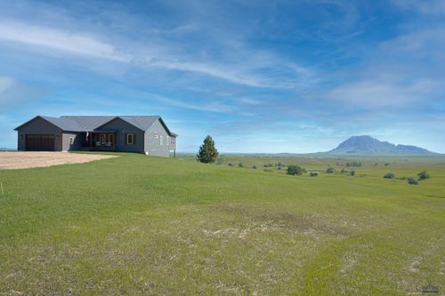 7536 Whitetail Dr, Sturgis, SD, 57785-9600 | Card Image