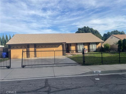 1053 N Wisteria Ave, Rialto, CA, 92376-3911 | Card Image