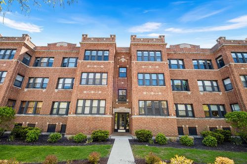 2-4027 N Southport Ave, Chicago, IL, 60613-7176 | Card Image