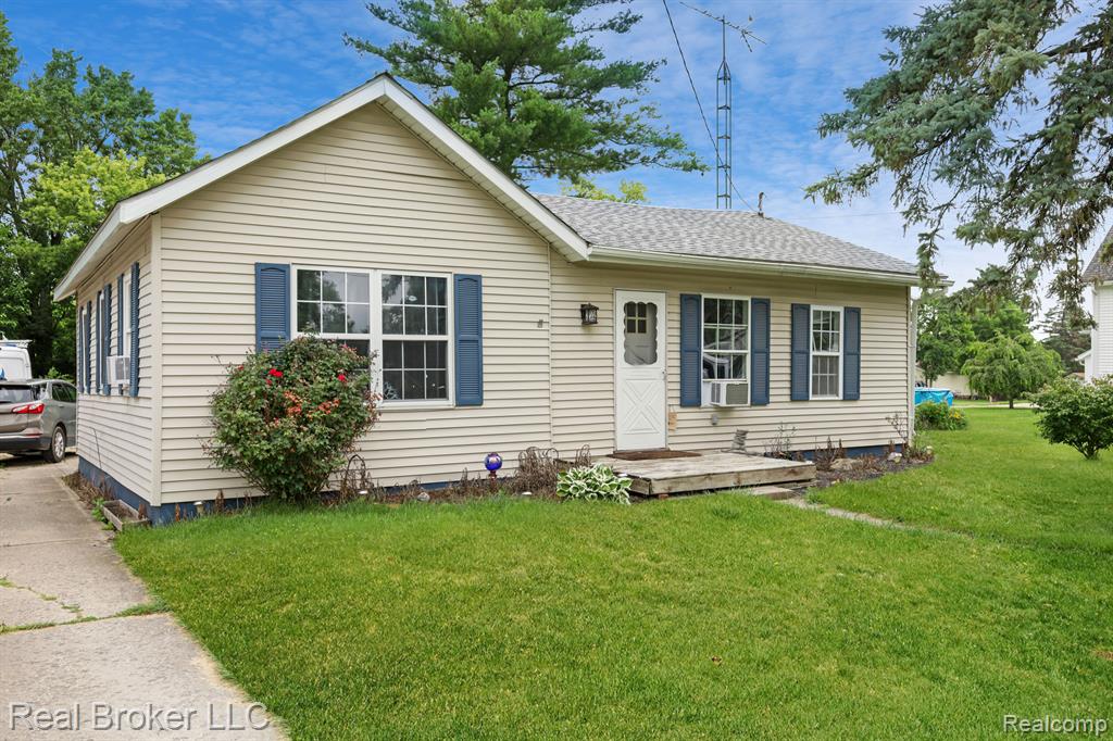 Lennon Rd, Lennon, MI 48449