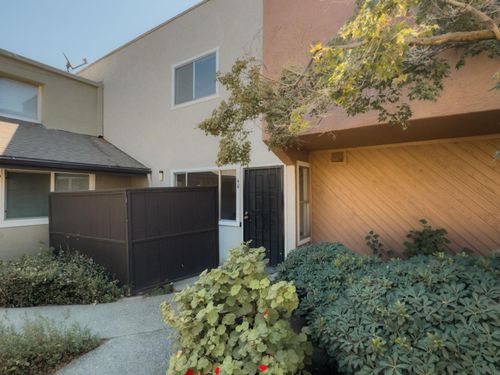 apt-40-325 Standiford Ave, Modesto, CA, 95350-1032 | Card Image