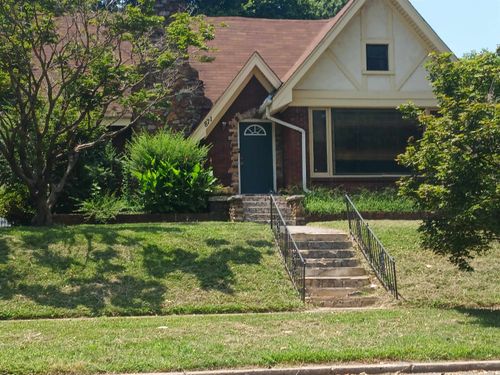 871 University St, Memphis, TN, 38107-4710 | Card Image