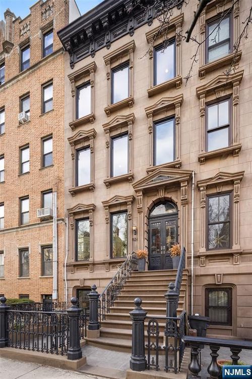 926 Hudson St, Hoboken, NJ, 07030-7150 | Card Image