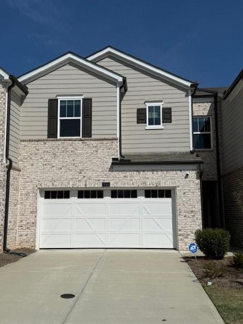 950 Sunny Lake Dr, Lawrenceville, GA, 30043-4557 | Card Image