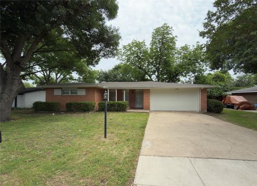2008 Bradford Dr, Arlington, TX, 76010-4704 | Card Image