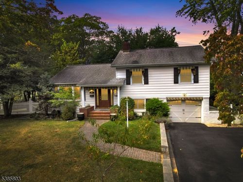 2005 Nassau Dr, Spring Lake, NJ, 07762-2504 | Card Image