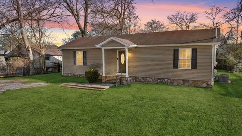 904 E Grundy St, Tullahoma, TN, 37388-2636 | Card Image