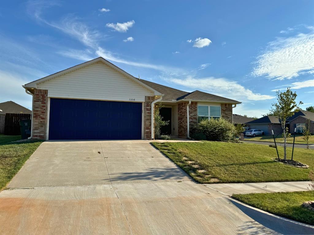 98th St, Yukon, OK 73099