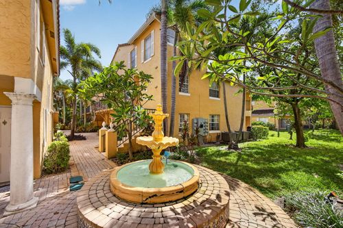 unit-204-1120 Lake Shore Dr, Lake Park, FL, 33403-2849 | Card Image