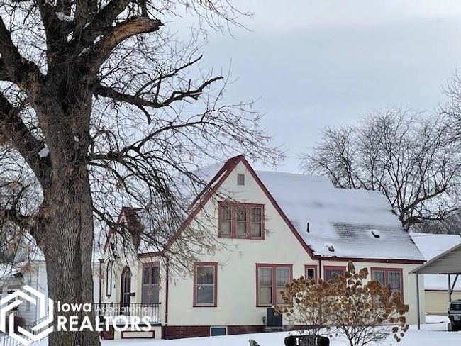 304 S Market St, House other with 3 bedrooms, 2 bathrooms and null parking in Rock port MO | Image 6