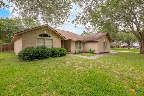 4 Longview Dr, Victoria, TX, 77904-4710 | Card Image