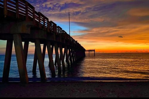 821 Laguna Dr, VENICE, FL, 34285-1206 | Card Image