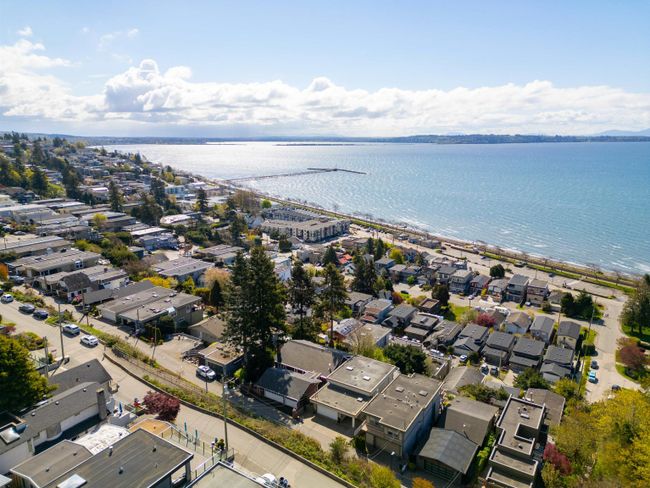 14732 Upper Roper Avenue, House other with 4 bedrooms, 3 bathrooms and 3 parking in White Rock BC | Image 1