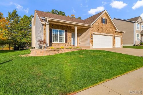 219 Country Vista Dr, Lake St Louis, MO, 63367-4320 | Card Image