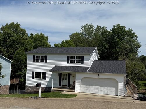 18 Monterey Ln, Cross Lanes, WV, 25313-2602 | Card Image