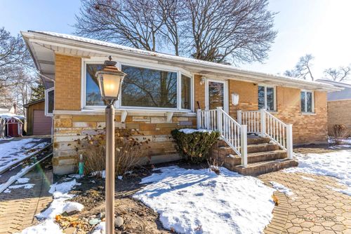 9213 Mason Ave, Morton Grove, IL, 60053-1513 | Card Image