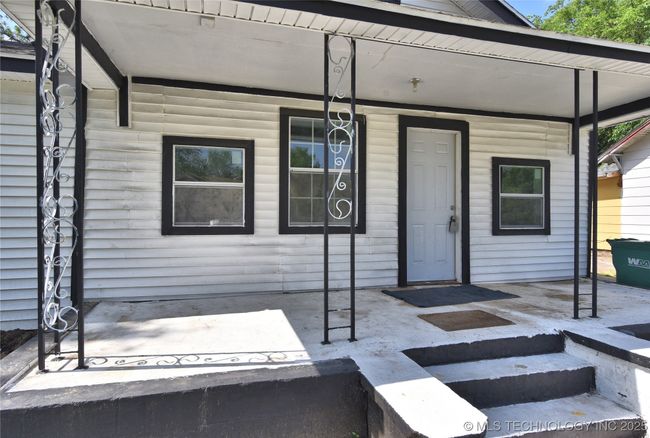 12 E Mill Ave, House other with 2 bedrooms, 2 bathrooms and null parking in Sapulpa OK | Image 17